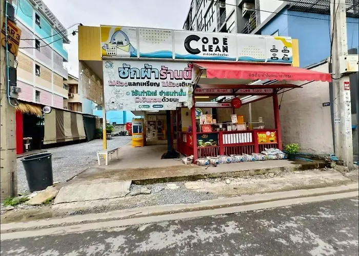 208 Budget Wi-fi Utilities Bangkoks Center ゲストハウス